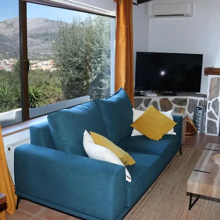 Oasis With Mountain Views Villa