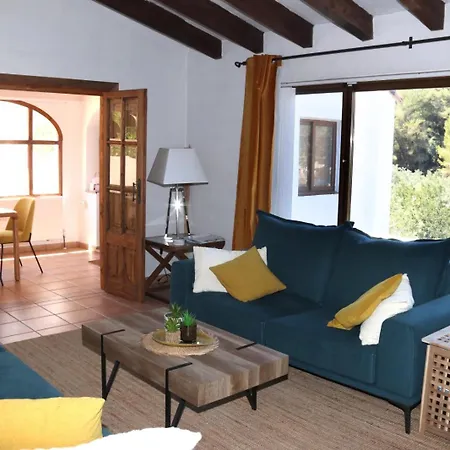 Oasis With Mountain Views Villa